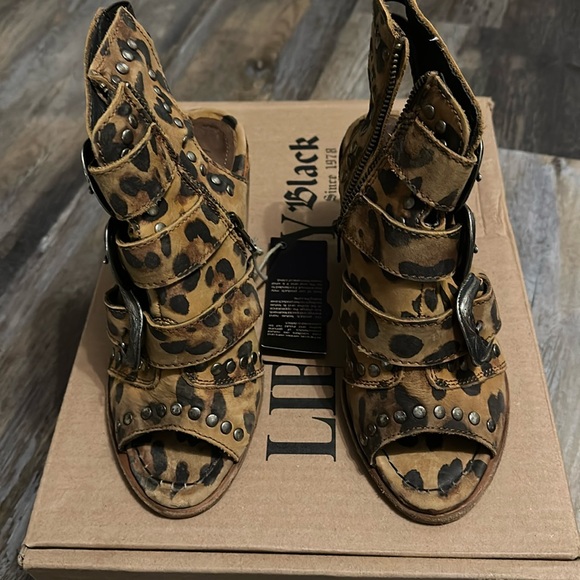 NWT Liberty Black booties - Picture 1 of 5